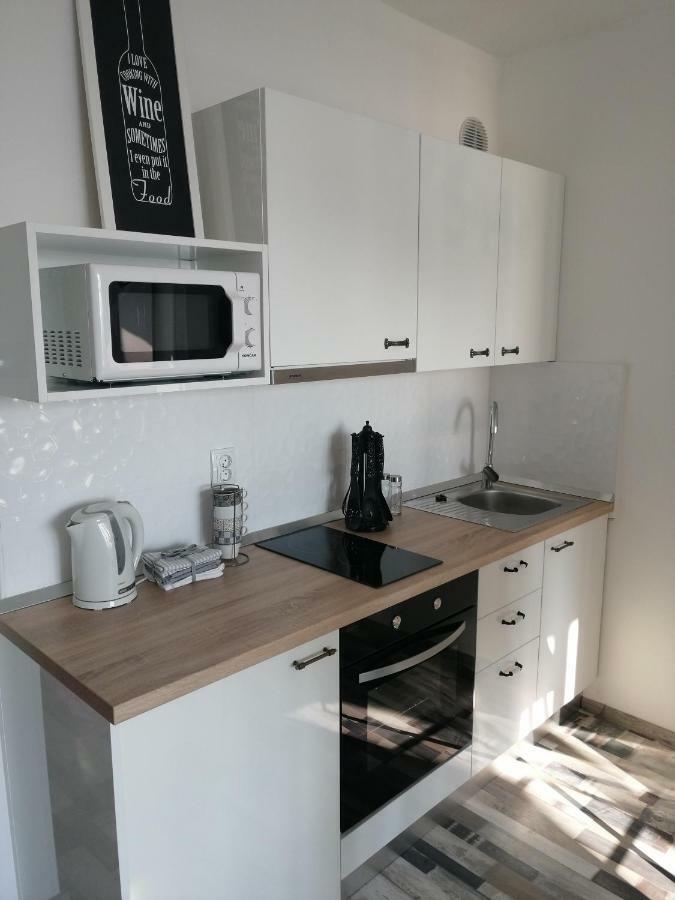 Studio Apartment Lanterna Zára Kültér fotó