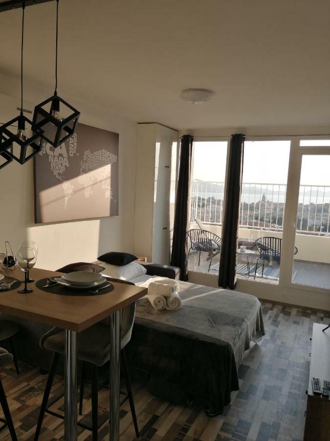 Studio Apartment Lanterna Zára Kültér fotó