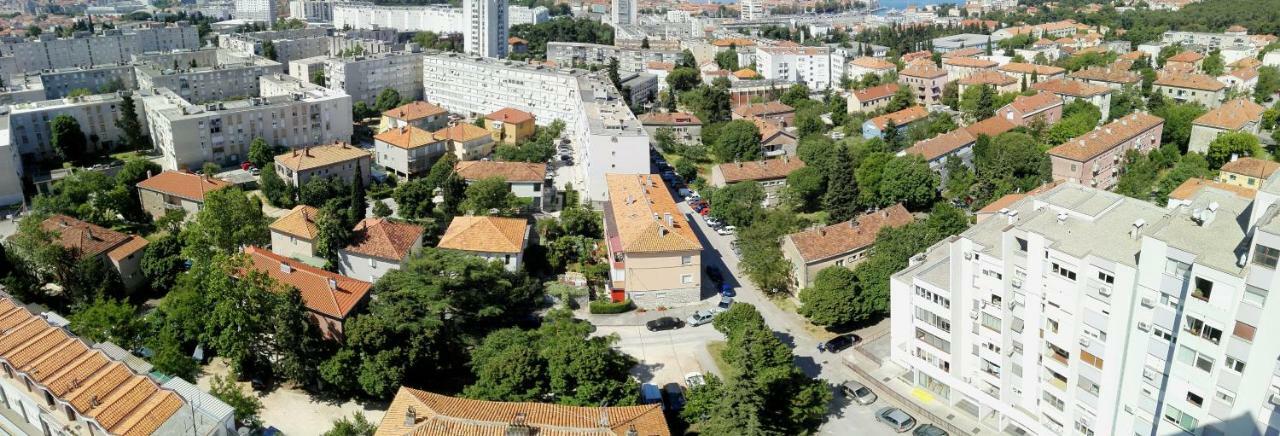 Studio Apartment Lanterna Zára Kültér fotó